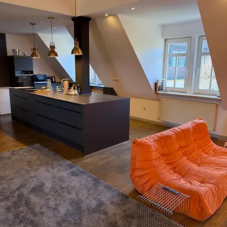 Luxurioese Design Am Barockschloss 150 M2 Apartmán *